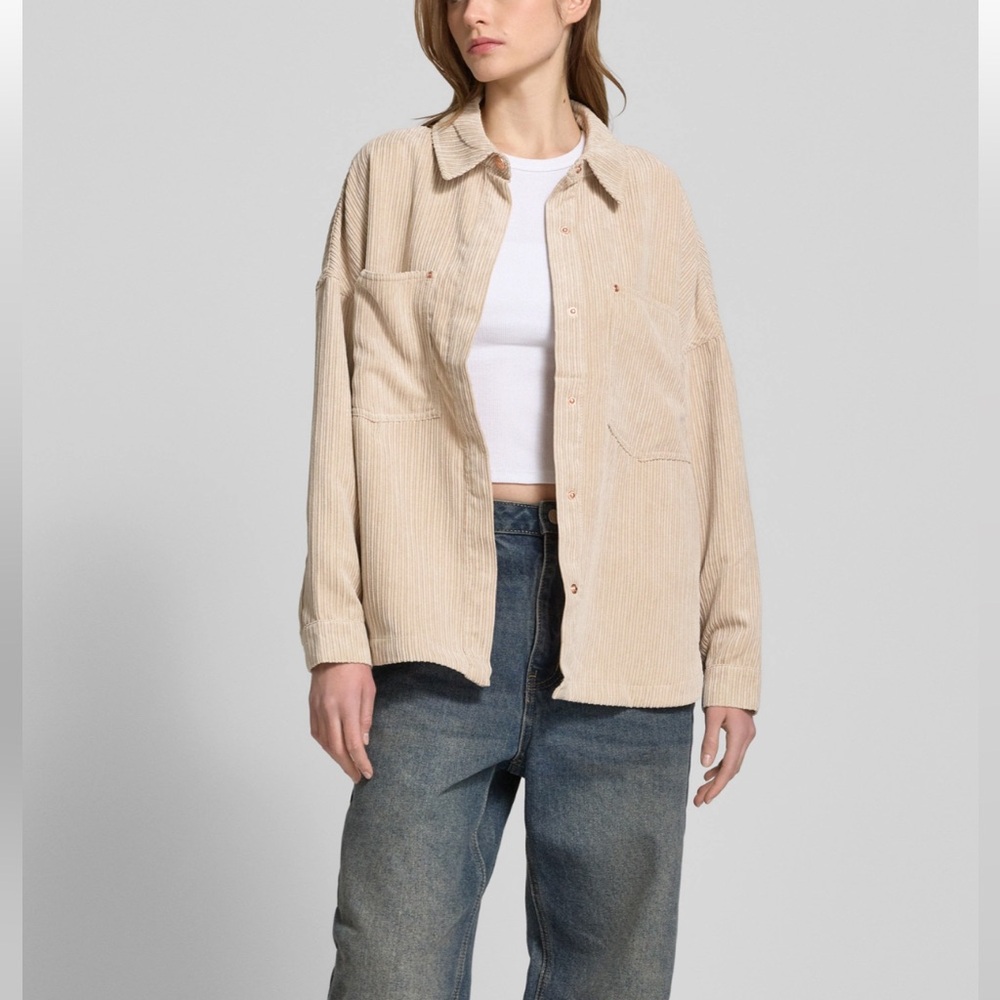 ONLY NWT Beige Oversized Corduroy Shirt shacket Jacket size medium - Picture 2 of 10